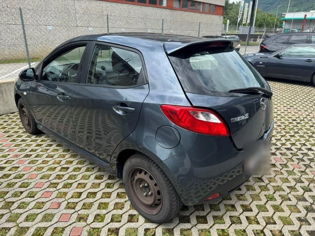 Mazda 2 1.5 MZR Sport, 102 PS — zdjęcie 2