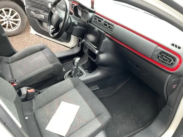 Citroën C3 1.2 PureTech Shine 1.2, 110 PS — zdjęcie 7