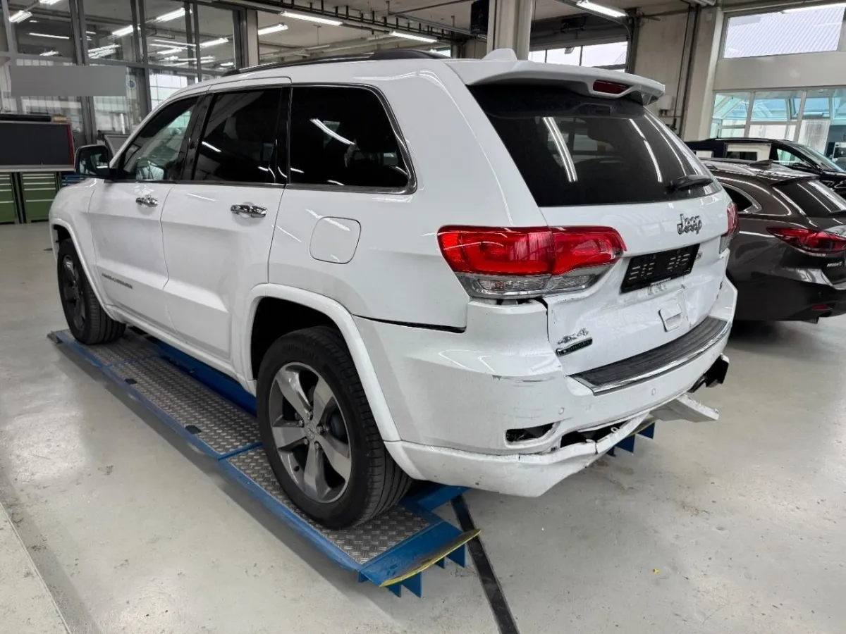 Jeep Grand Cherokee Overland, 250 PS — zdjęcie 5