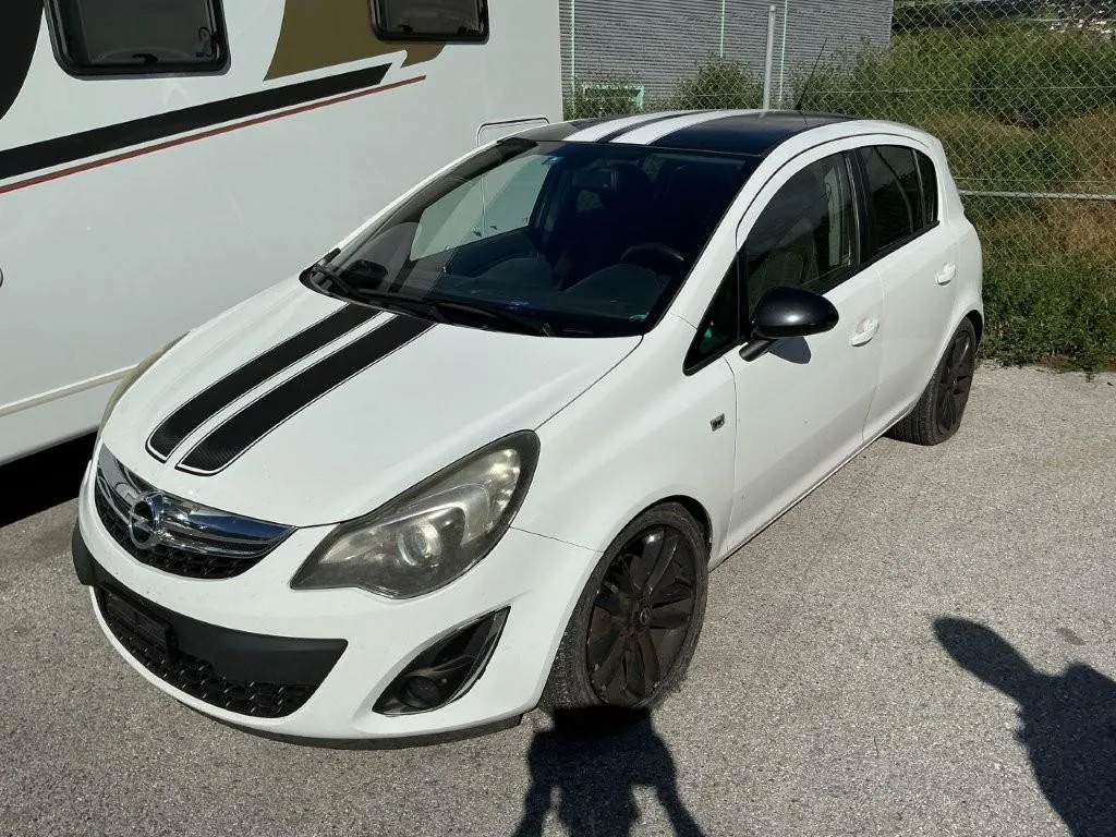 OPEL Corsa 1.4T eFLEX, 120 PS — zdjęcie 2
