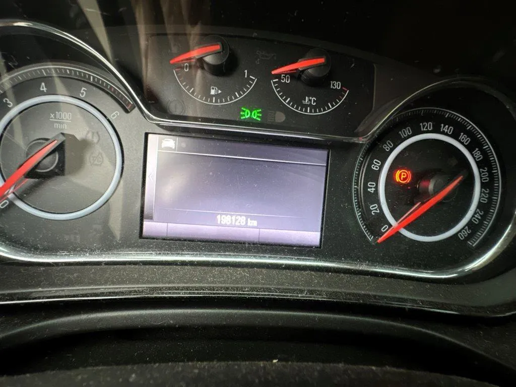 OPEL Insignia Sports Tourer 1.6 CDTi, 136 PS — zdjęcie 6