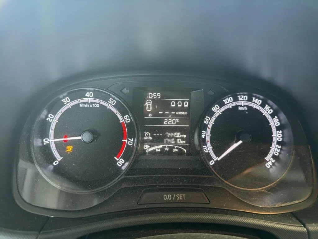 Skoda Fabia 1.0 MPI Active 1.0, 75 PS — zdjęcie 6