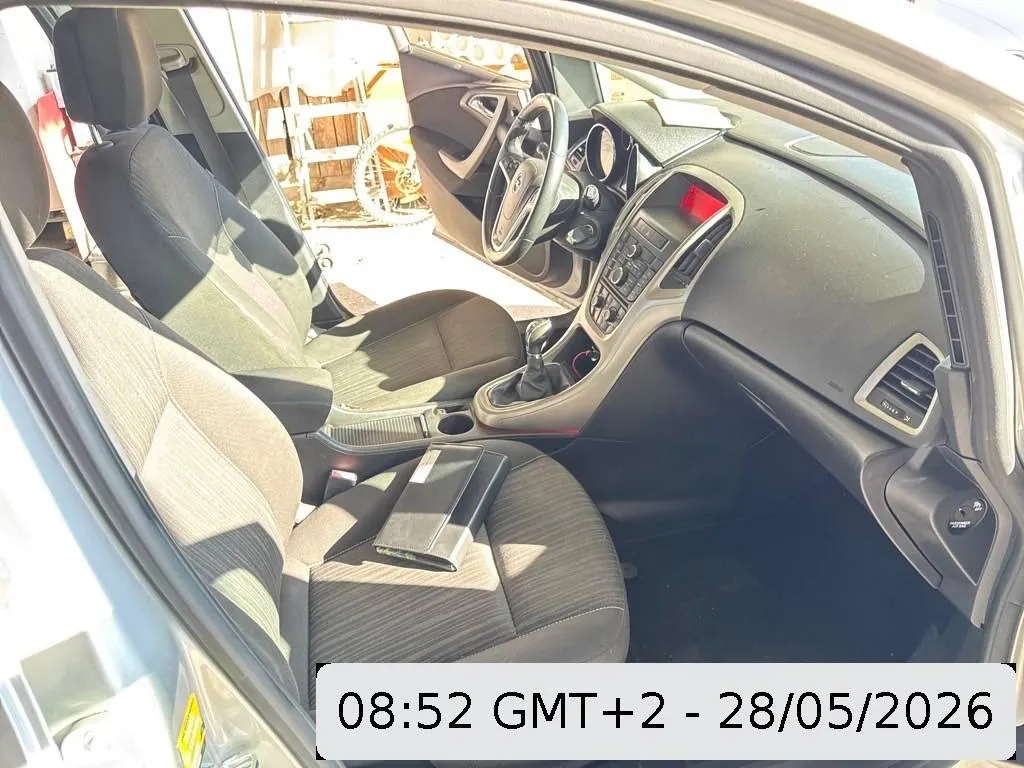 Opel Astra J Limousine/Sports Tourer - ab 11.2009 - 09.2015 Astra J 17DTJ ST 1.7, 110 PS — zdjęcie 10