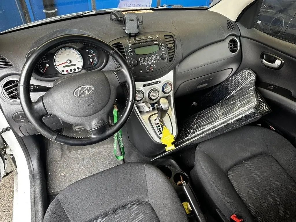 HYUNDAI i10 1.1 Style, 65 PS — zdjęcie 7
