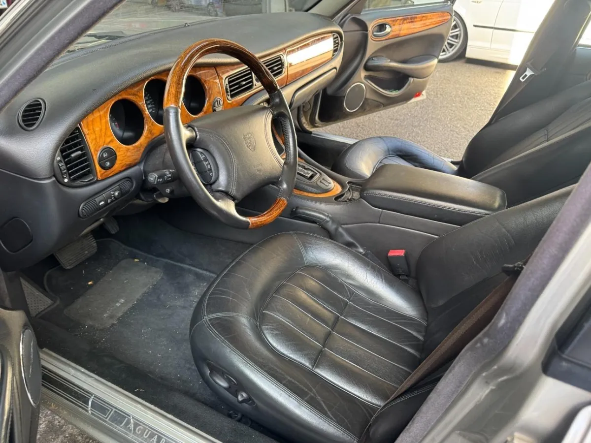 Jaguar Jaguar XJ8 Executive, 237 PS — zdjęcie 6