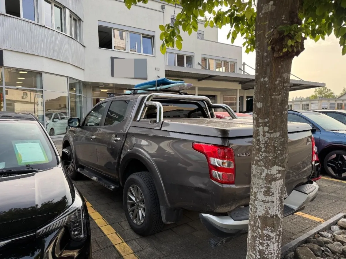Mitsubishi L200 2.4 Diamond Double Cab A 2.4, 181 PS — zdjęcie 3