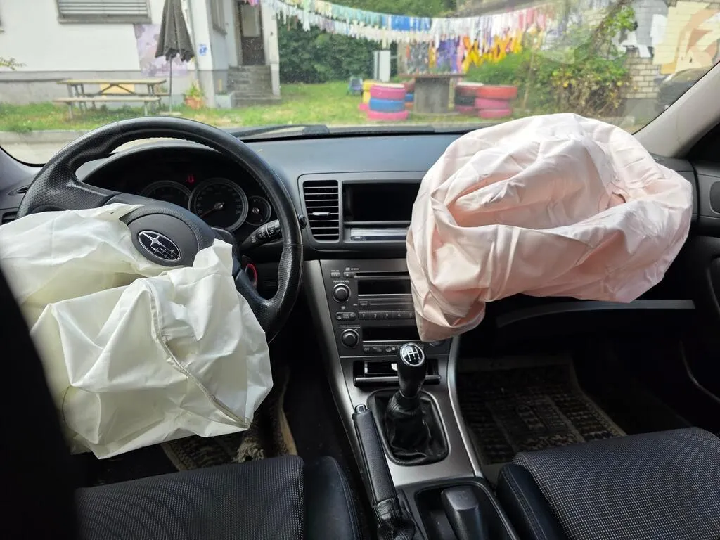 Subaru Legacy Station 2.0 R Swiss, 165 PS — zdjęcie 7