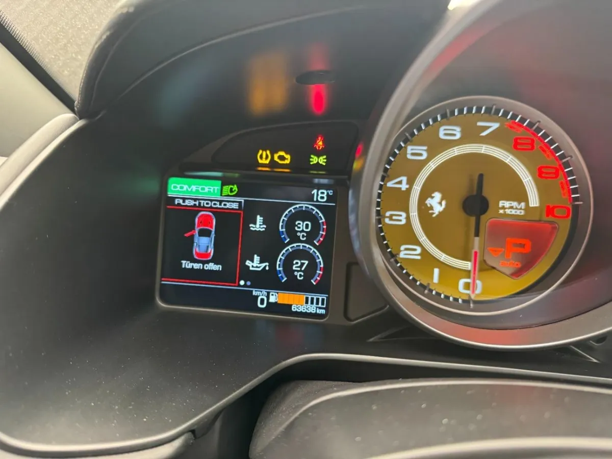 Ferrari Portofino 3.9 V8 T, 600 PS — zdjęcie 9