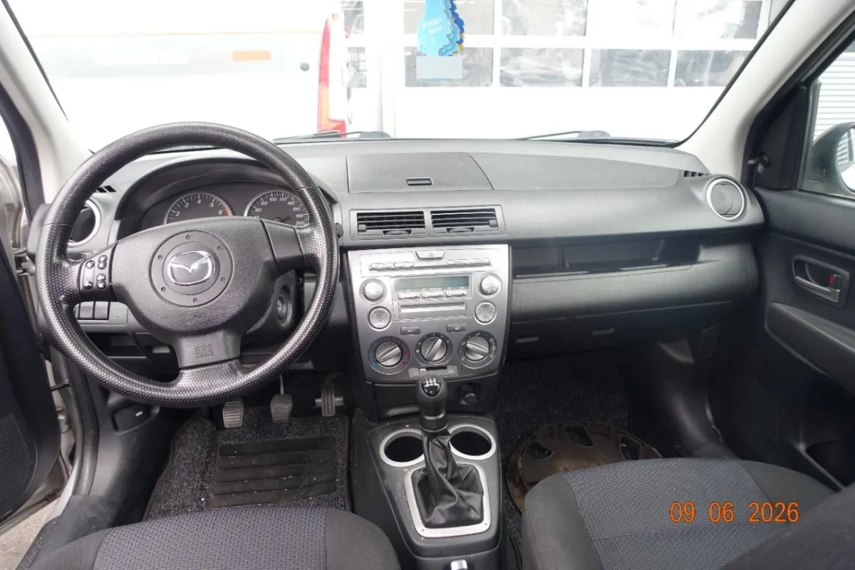 Mazda 2 Confort 1.2, 68 PS — zdjęcie 7