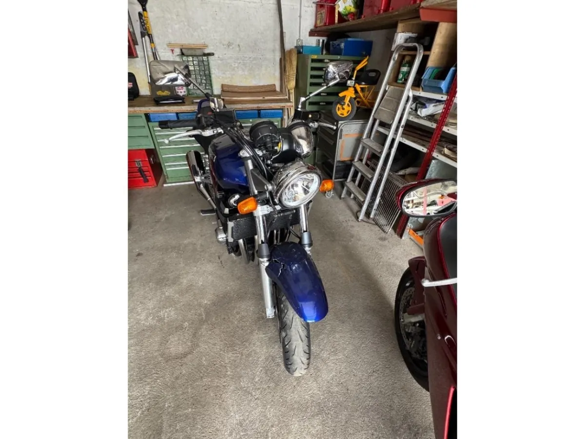 Suzuki GSX 1400, 106 PS — zdjęcie 2