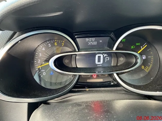 Renault Clio IV Grandtour 1.2 16V T Swiss Edition, 120 PS — zdjęcie 5