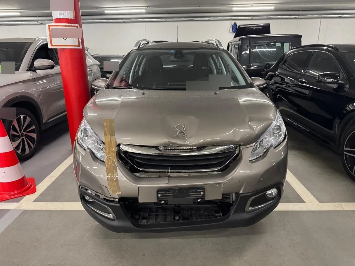 Peugeot 2008 2008 1.2 e STT 1.2, 110 PS — zdjęcie 2