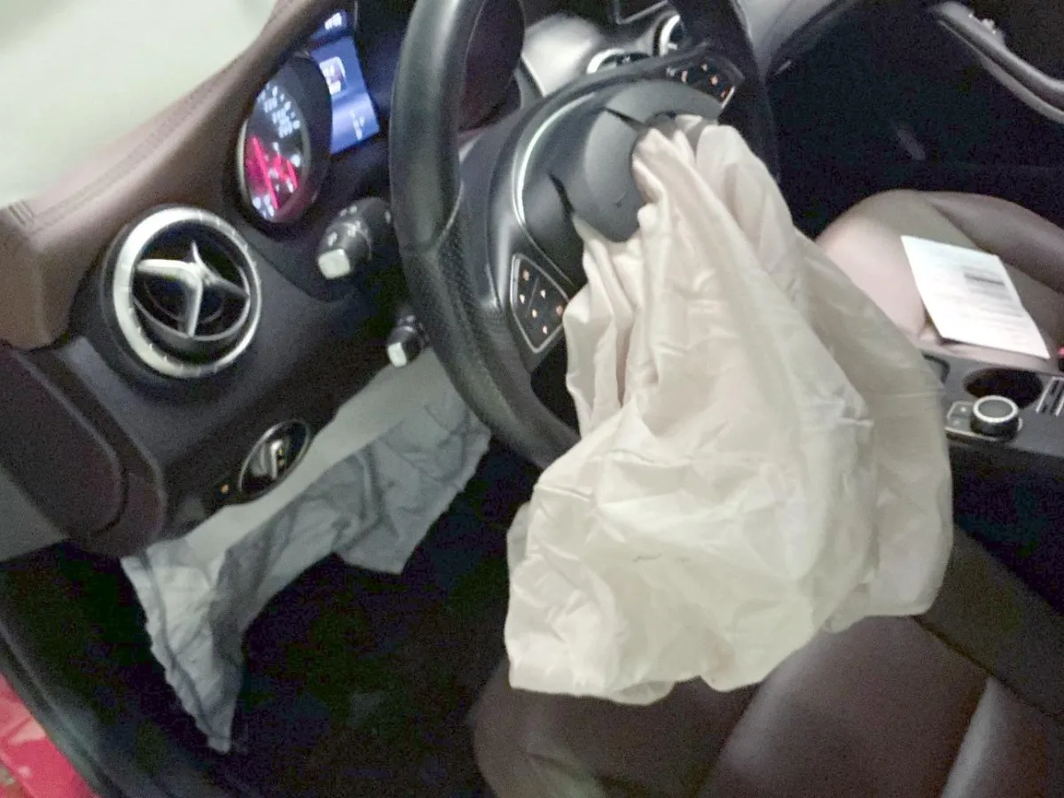 Mercedes-Benz CLA-Klasse CLA 200 1.6, 155 PS — zdjęcie 6