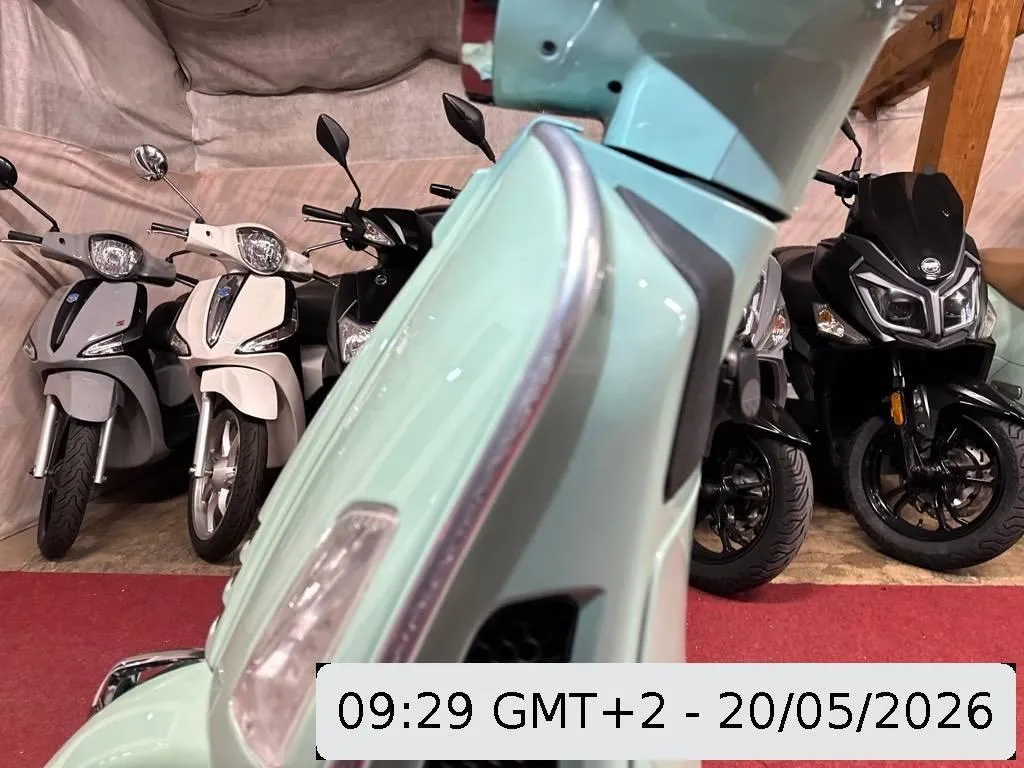 Piaggio Vespa GTS 125, 15 PS — zdjęcie 12