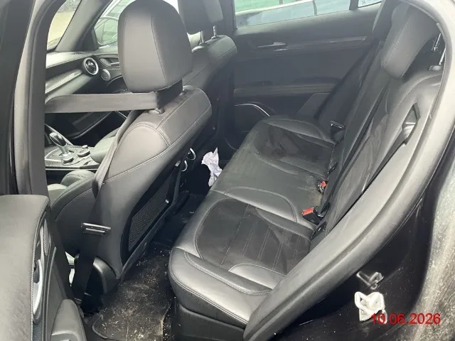 Alfa Romeo Stelvio 2.9 V6 Biturbo Q4 Quadrifoglio 2.9, 510 PS — zdjęcie 15
