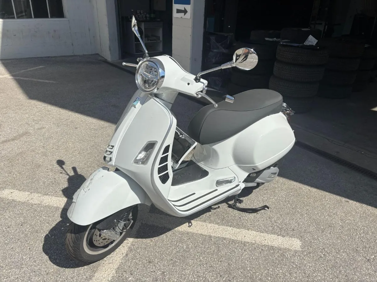 PIAGGIO GTS 125ie 75 Anniversary 0.1, 14 PS — zdjęcie 5
