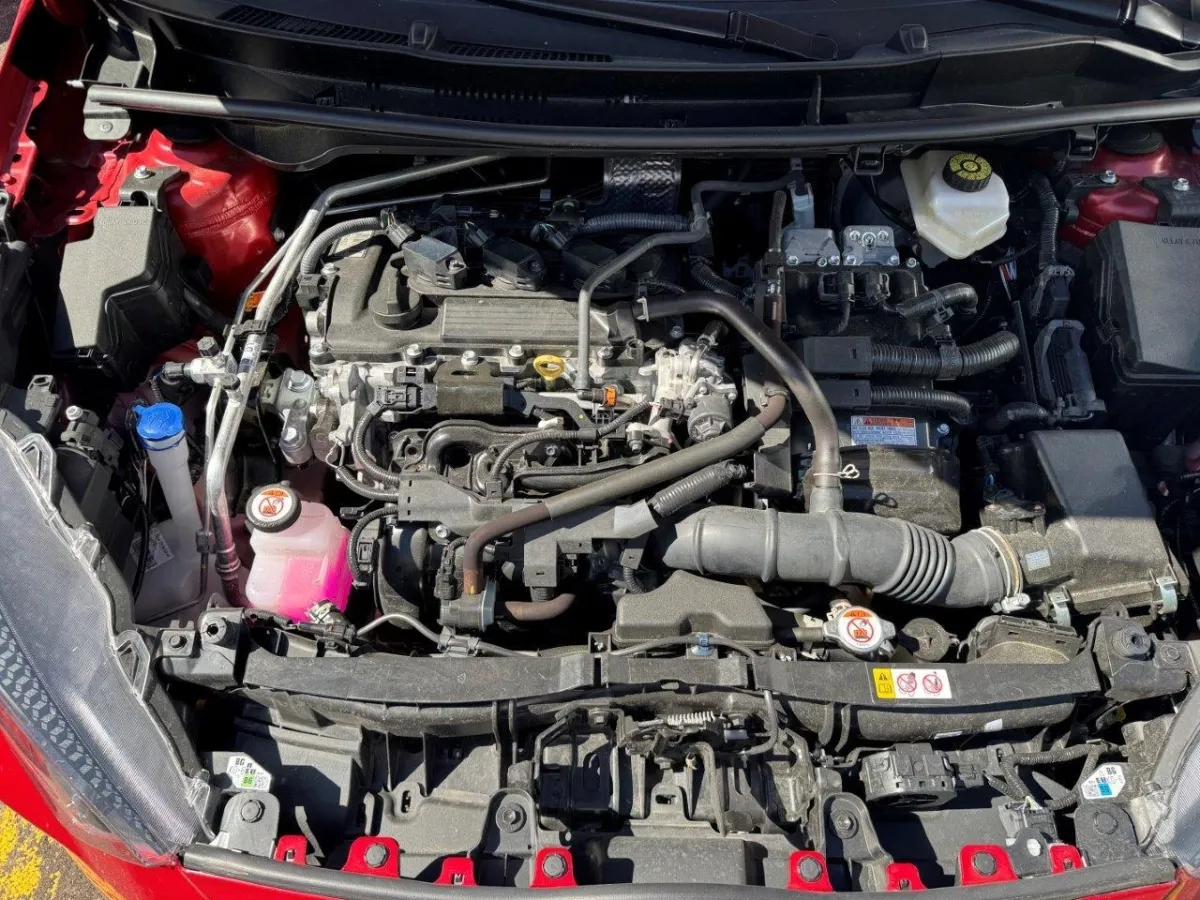Toyota Yaris 1.5 VVT-i HSD Comfort 1.5, 92 PS — zdjęcie 9