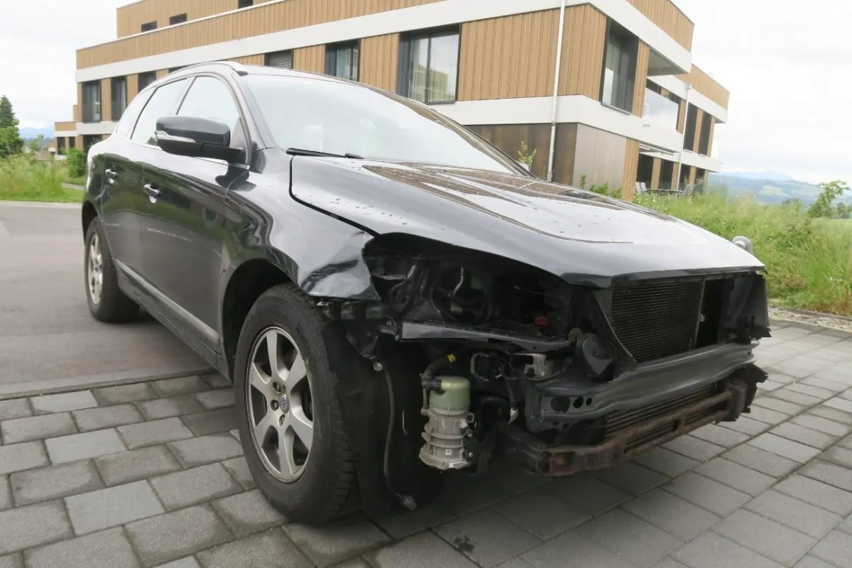 Volvo XC 60 - D ab 04.2008 bis 02.2017 XC 60 D5 AWD 2.4, 215 PS — zdjęcie 1