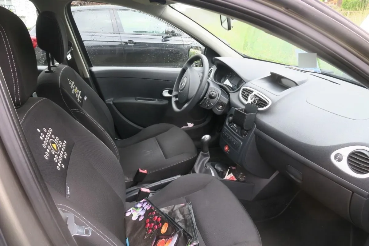 Renault Clio 1.2 16V Yahoo 1.1, 103 PS — zdjęcie 6
