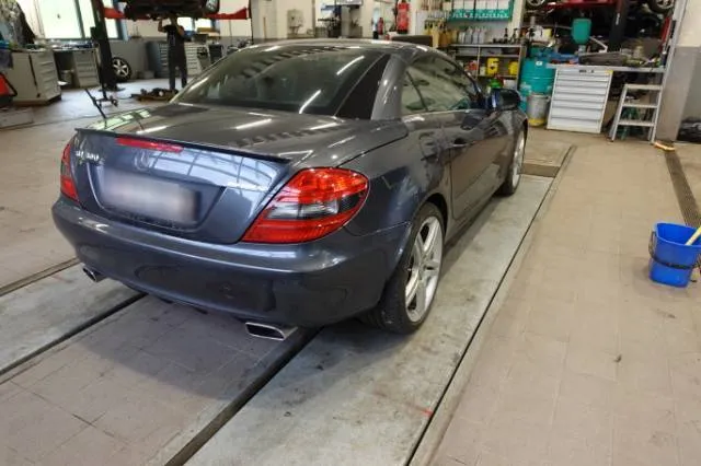 Mercedes-Benz SLK 300, 231 PS — zdjęcie 3