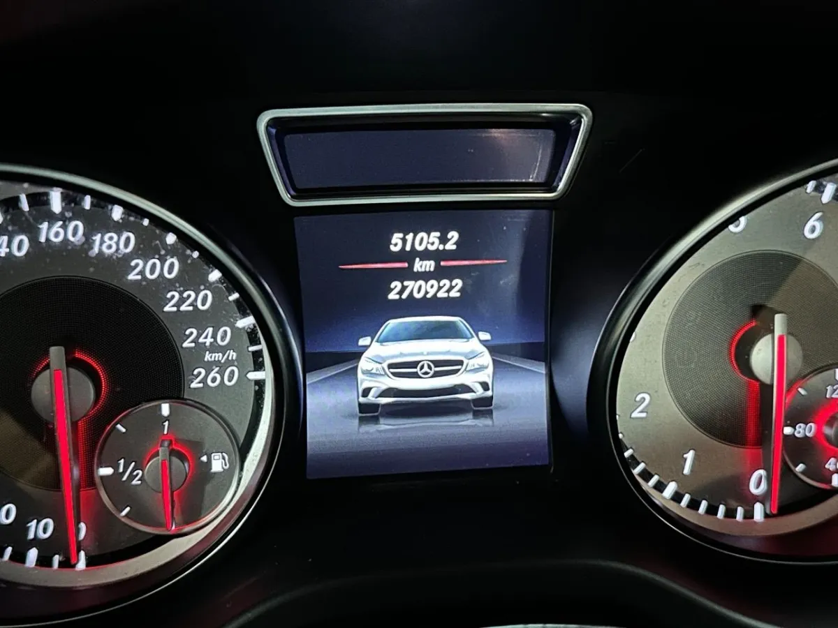 Mercedes-Benz CLA-Klasse C117 CLA 250 4m, 211 PS — zdjęcie 11