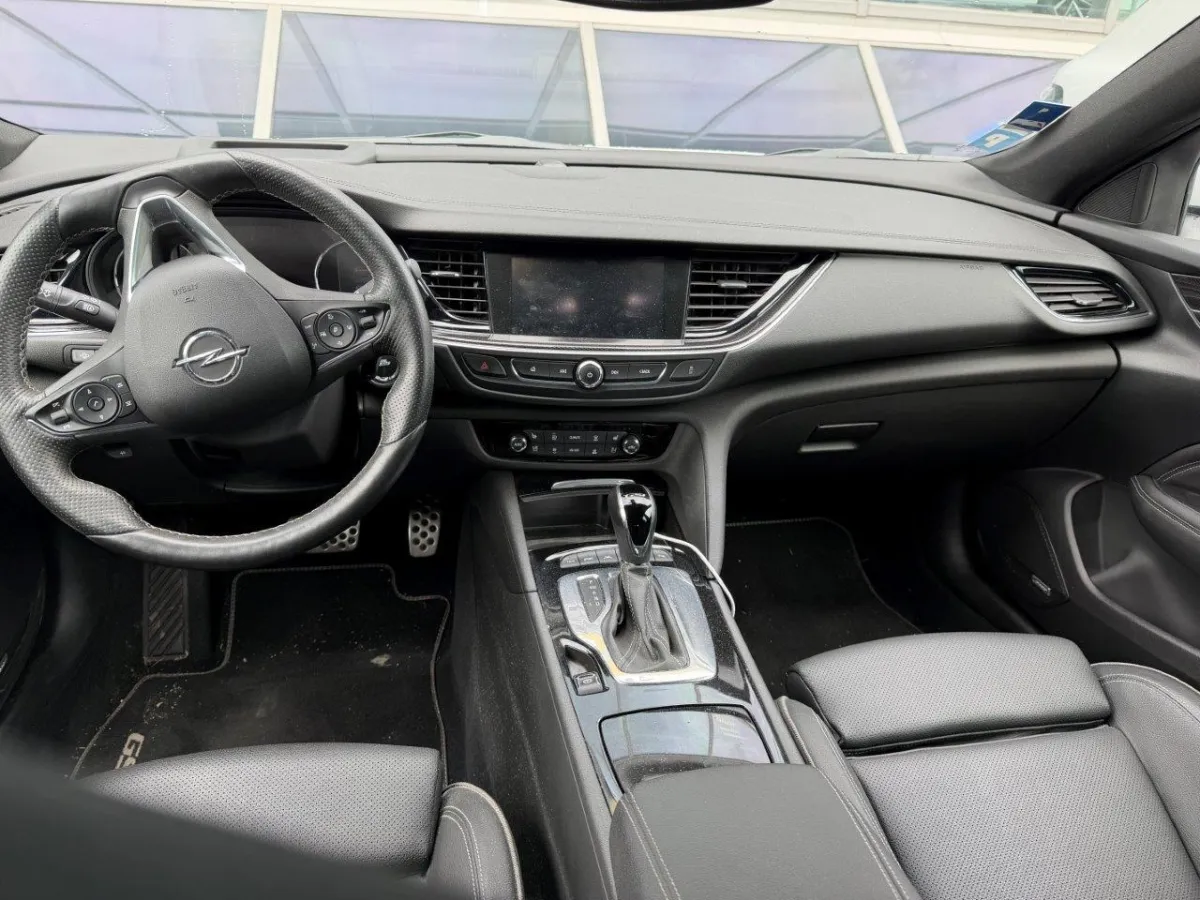 Opel Insignia Sports Tourer 2.0 T GSi AWD, 260 PS — zdjęcie 7