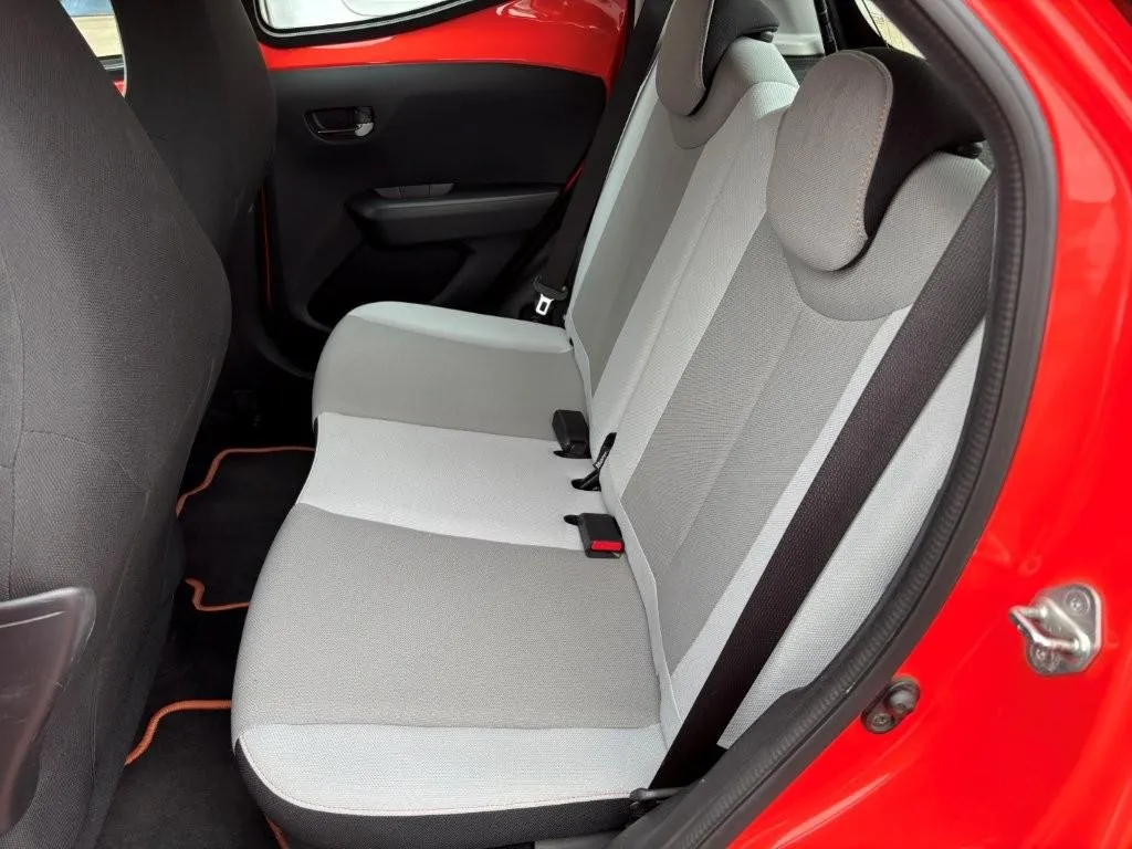 TOYOTA AYGO 1.2 , 82 PS — zdjęcie 10