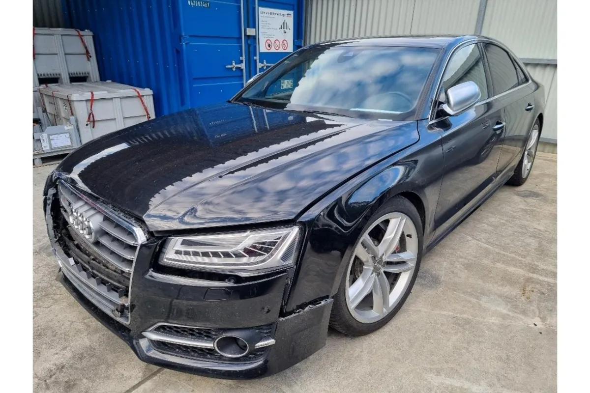 Audi S8 S8 4.0 TFSI 4.0, 519 PS — zdjęcie 4