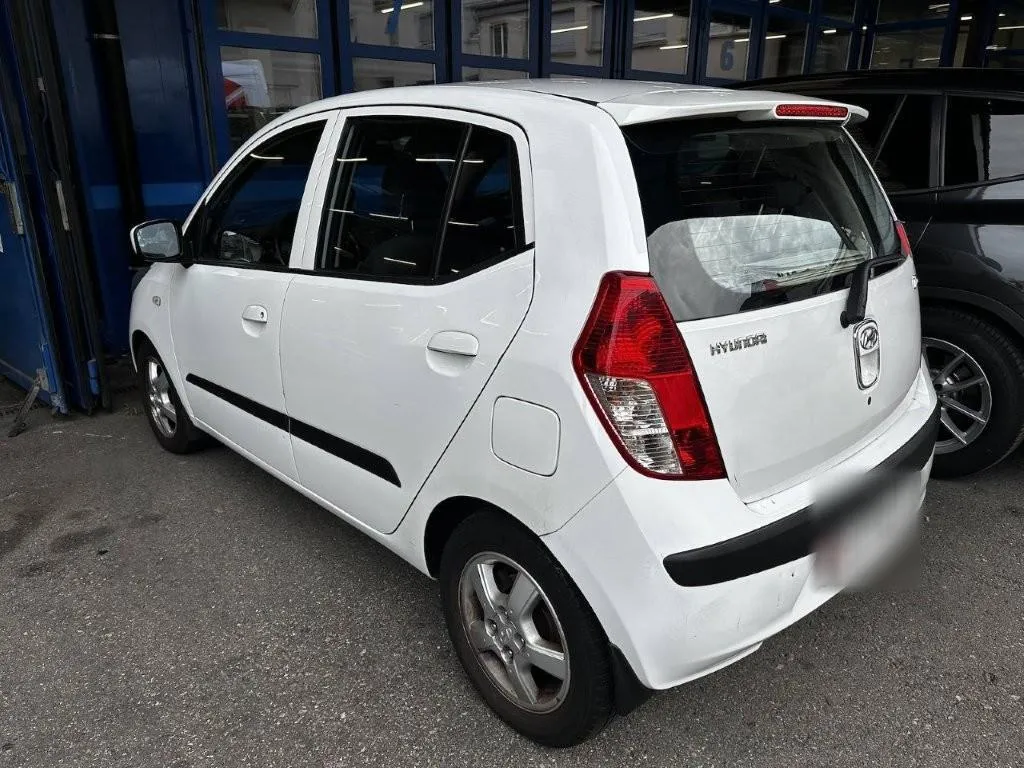 HYUNDAI i10 1.1 Style, 65 PS — zdjęcie 4