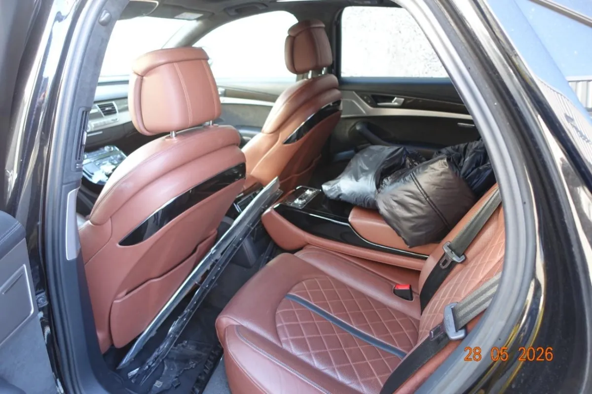 Audi S8 S8 4.0 TFSI 4.0, 519 PS — zdjęcie 10