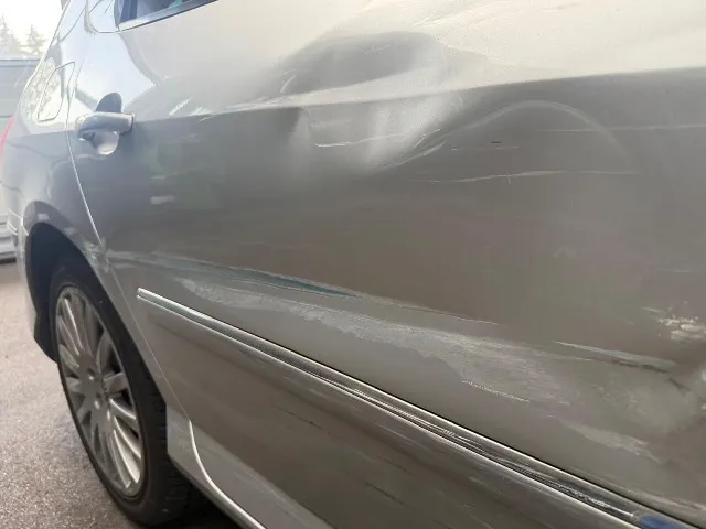 Peugeot 407 SW 2.7 HDi Automatic 2.7, 204 PS — zdjęcie 11