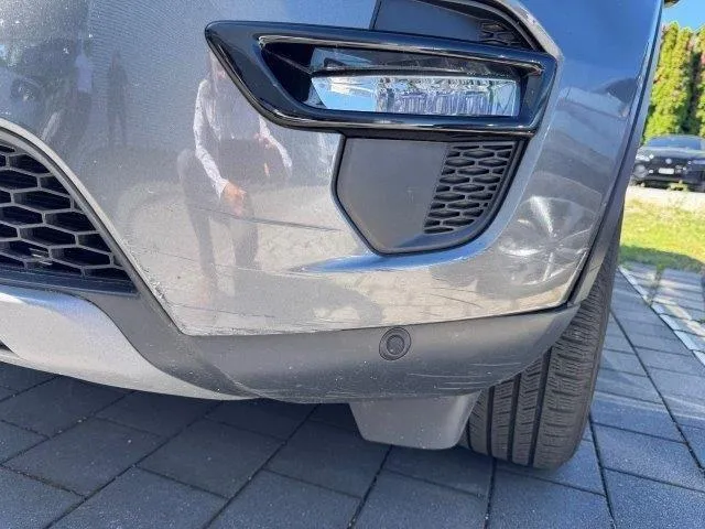 Land Rover Discovery Sport 2.0 TD4 180 SE, 180 PS — zdjęcie 13