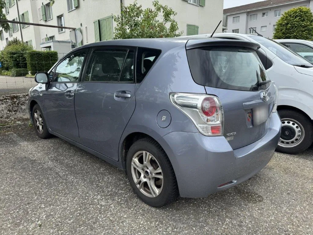Toyota Verso 1.8 VVT-i Sol MiD 7P 1.8, 147 PS — zdjęcie 4