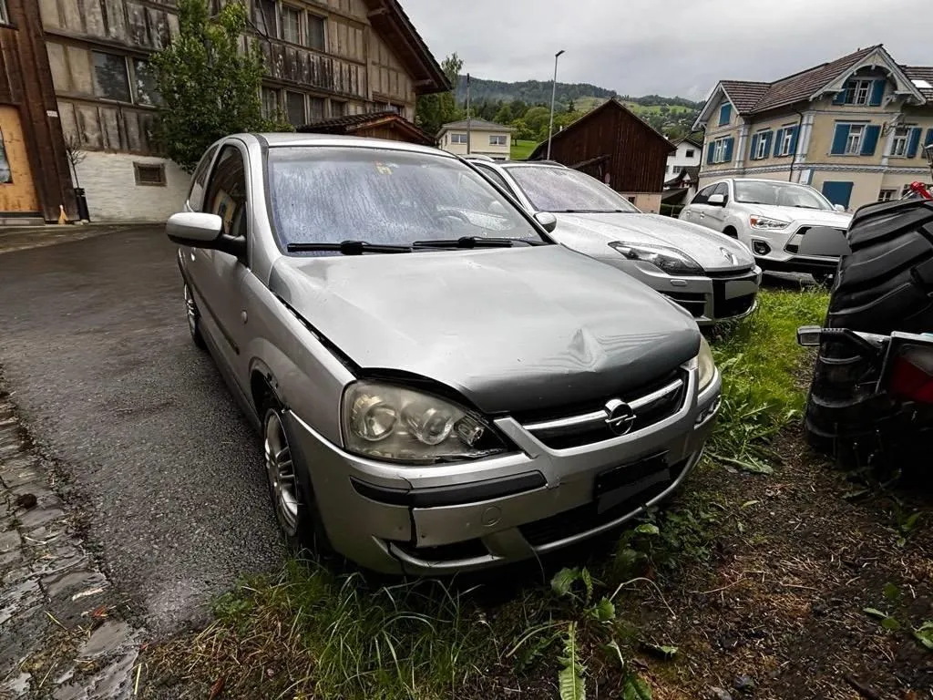 Opel Corsa C Corsa Sport 1.4, 90 PS — zdjęcie 4