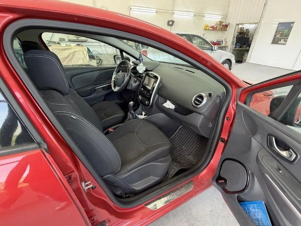 Renault Clio IV 0.9 TCe Limited S/S 0.9, 90 PS — zdjęcie 7
