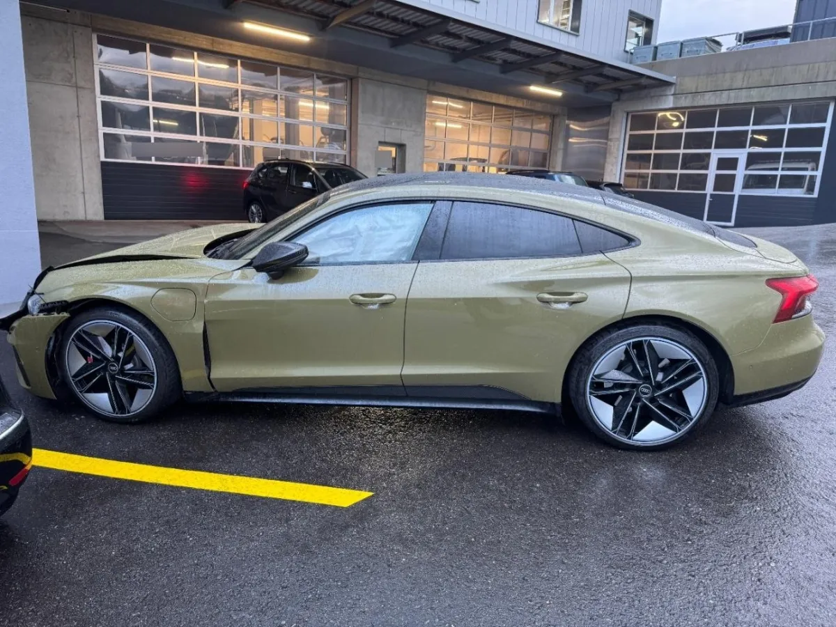 AUDI E-tron GT, 599 PS — zdjęcie 2