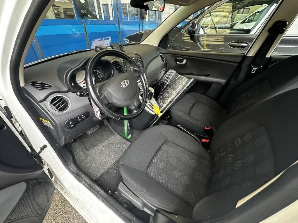 HYUNDAI i10 1.1 Style, 65 PS — zdjęcie 8