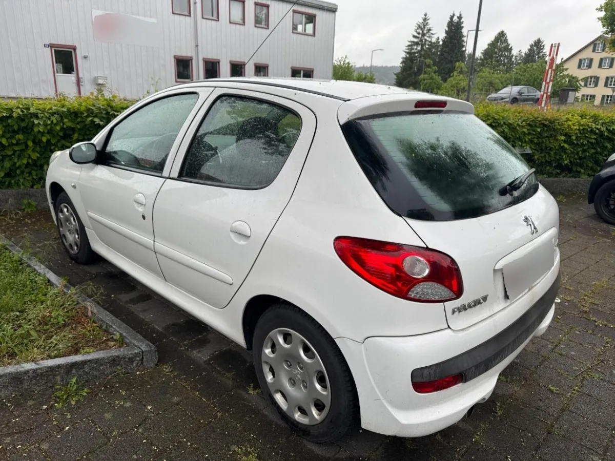 Peugeot 206+ 1.4i, 75 PS — zdjęcie 1
