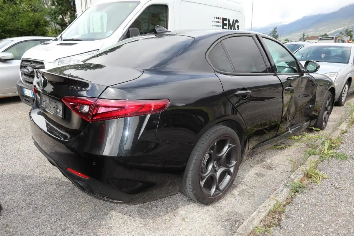 ALFA ROMEO Giulia 2.0 Q4, 280 PS — zdjęcie 5