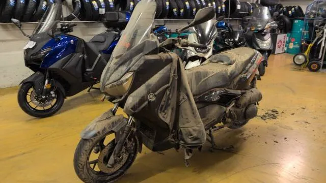 Yamaha X-Max 250 ABS Iron Max, 20 PS — zdjęcie 3