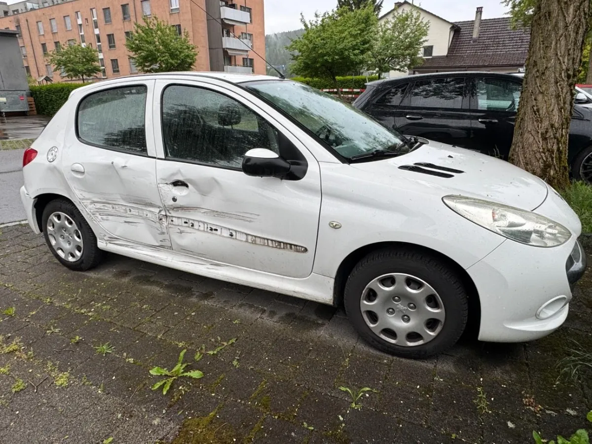 Peugeot 206+ 1.4i, 75 PS — zdjęcie 4