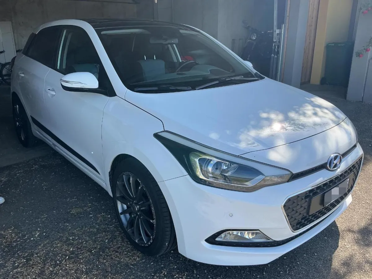 HYUNDAI i20 1.4, 99 PS — zdjęcie 1