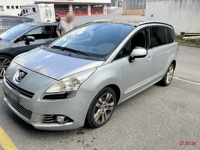 Peugeot 5008 2.0 HDi 2.0, 150 PS — zdjęcie 4