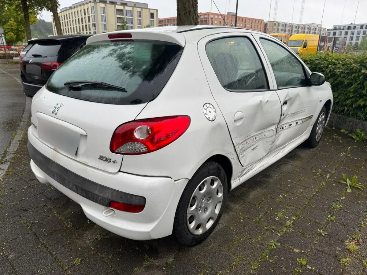 Peugeot 206+ 1.4i, 75 PS — zdjęcie 3