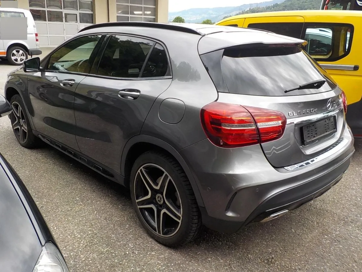 Mercedes-Benz GLA-Klasse - X156 ab 01.2017 Code 808 bis 02.2020 GLA 220 d 4MATIC 2.1, 177 PS — zdjęcie 4