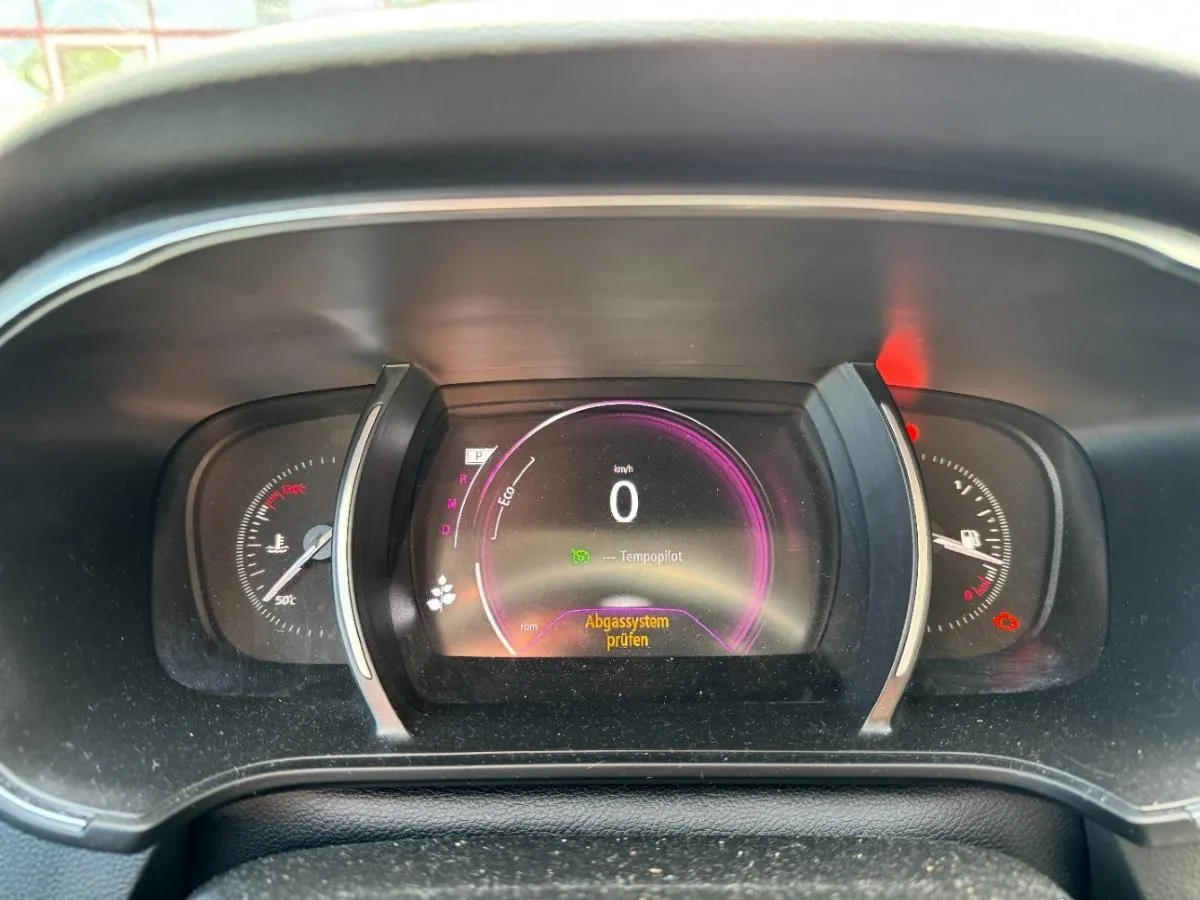 Renault Megane IV Grandtour Business, 115 PS — zdjęcie 8