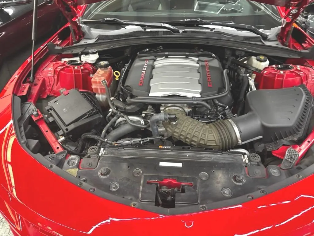 Chevrolet Camaro 6.2 V8, 453 PS — zdjęcie 10