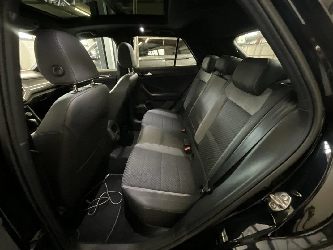 VW T-Roc 1.5 TSI Sport DSG, 150 PS — zdjęcie 10