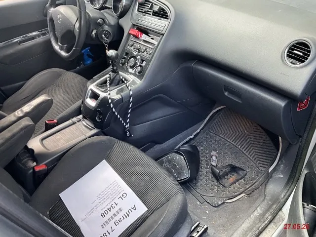 Peugeot 5008 2.0 HDi 2.0, 150 PS — zdjęcie 6