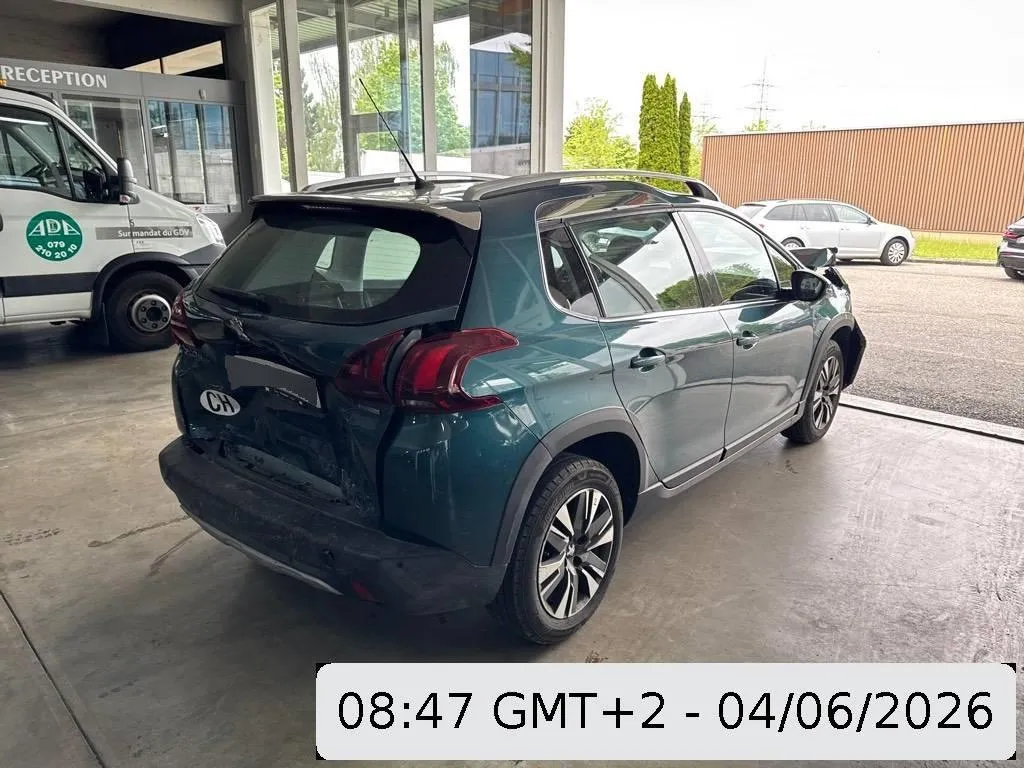 Peugeot 2008 1.2 e STT, 110 PS — zdjęcie 2